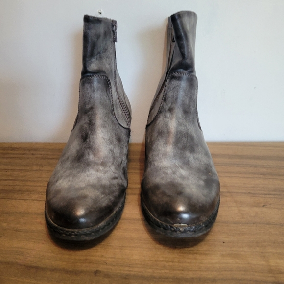 Taxi 9.5 grey/ black boots - Picture 2 of 10